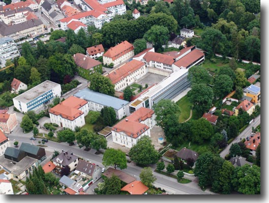 Luftaufnahme des Finanzamts Erding